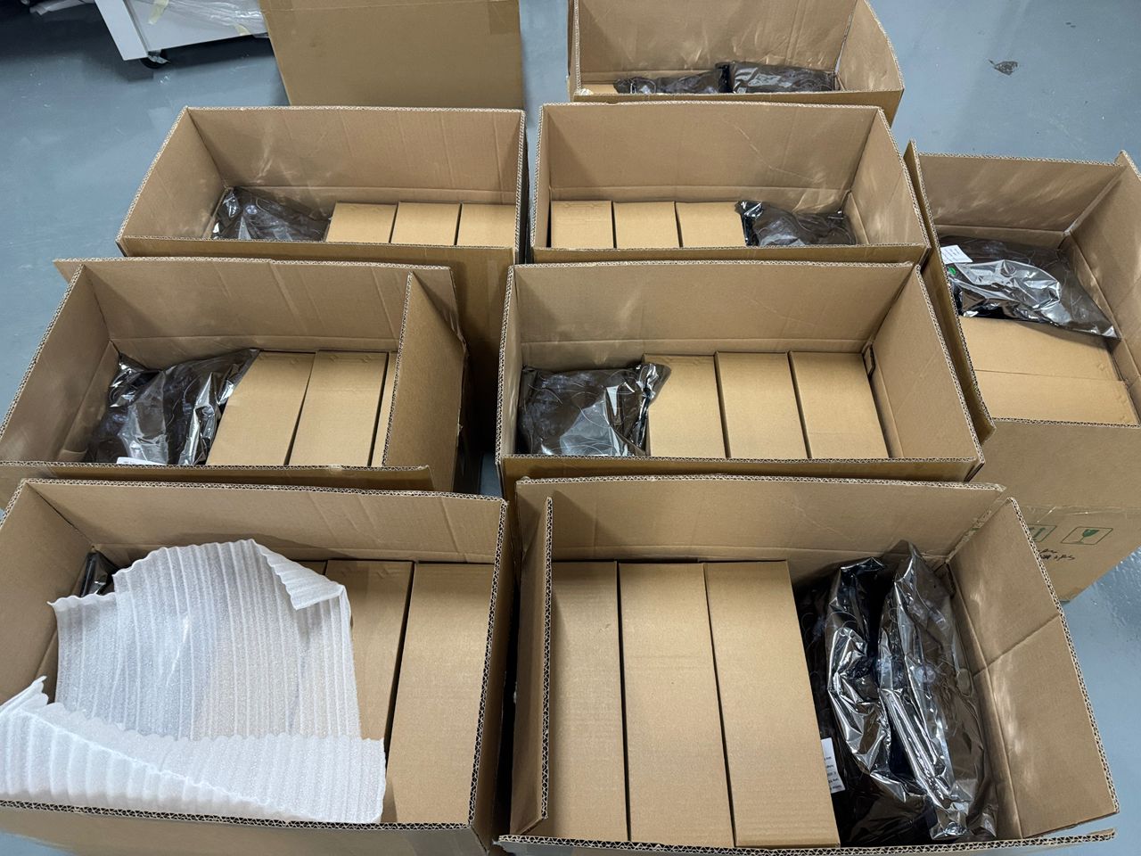 Successfully Delivers 18 Cartons to Canadian Client Within One Week — A Milestone of Efficiency and Trust